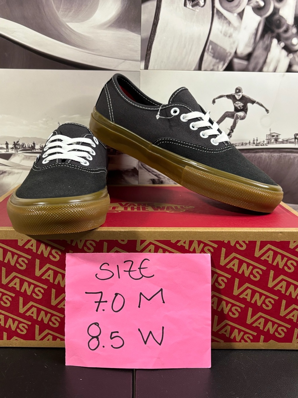Vans Skate Authentic sz 7.0 Men’s 8.5 Woman